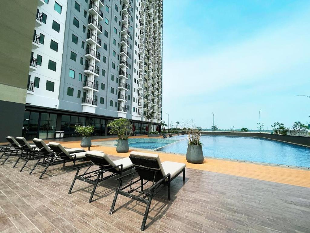 Osaka Riverview Apartment ทังเกอรัง ภายนอก รูปภาพ